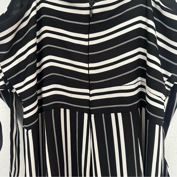 Very J Black White Striped Jumpsuit S Keyhole - Picture 4 of 5